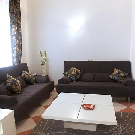 Apartamentos Plaza De Austria Cordoba Room photo