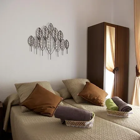 Apartamentos Plaza De Austria Cordoba Room photo